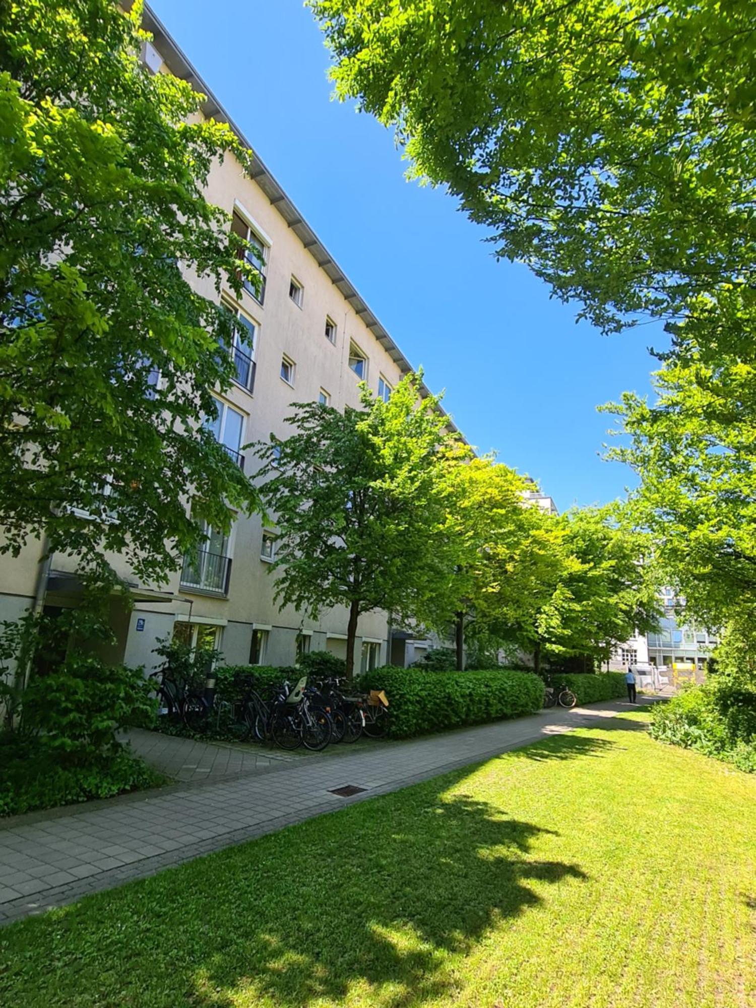 Ridler Theresienwiese, Parking & Rooftop Terraces 2 Room München Buitenkant foto